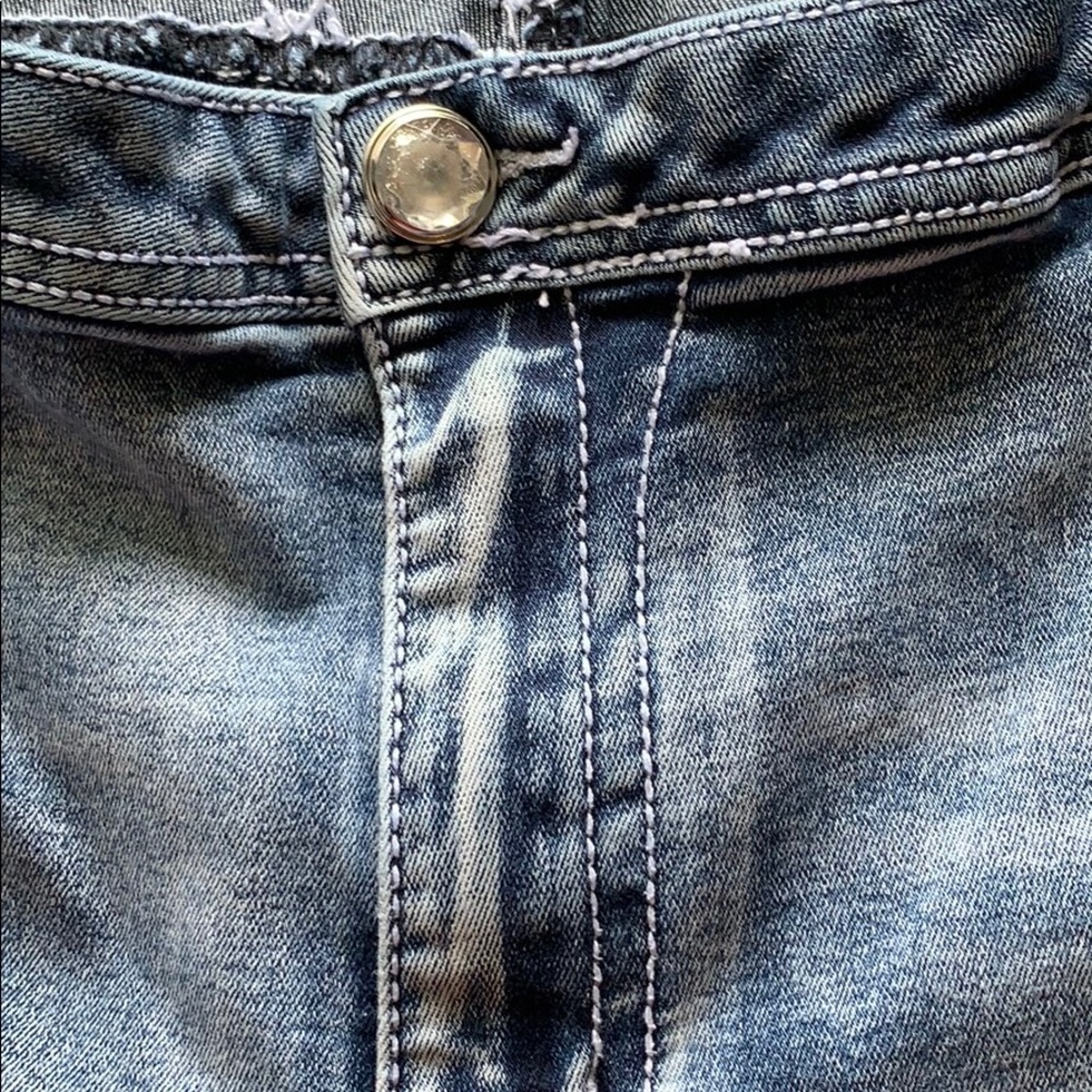 Revolt Capris - Picture 6 of 7